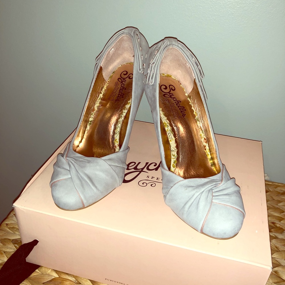 NIB from Anthropology - Seychelles Wink suede leather pump sz 7